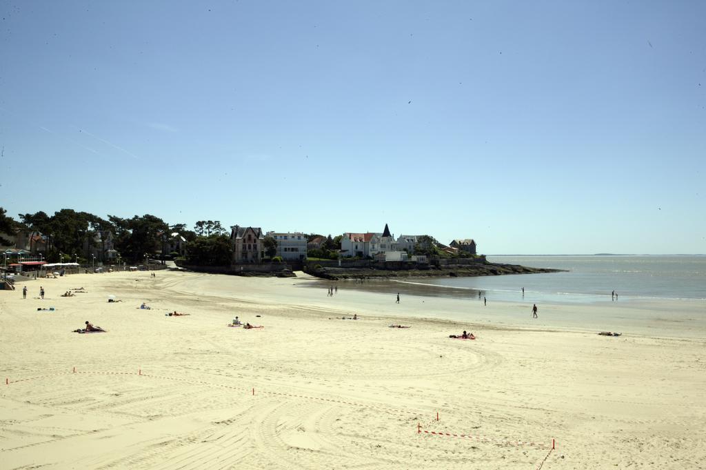 Hotel De La Plage 생팔레쉬르메르 외부 사진