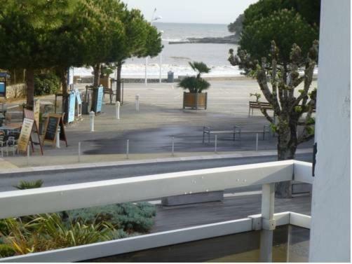 Hotel De La Plage 생팔레쉬르메르 외부 사진